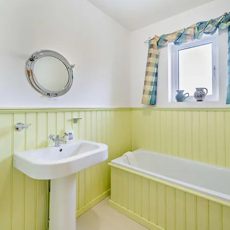 5 Bed In Windermere 93302