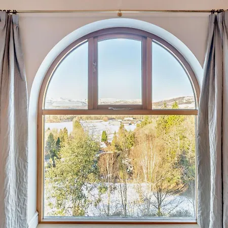 5 Bed In Windermere Oc-93302 * Troutbeck Bridge