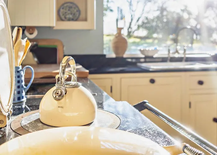 5 Bed In Windermere Oc-93302