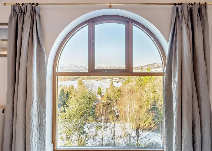 5 Bed In Windermere Oc-93302 * Troutbeck Bridge